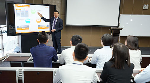 持续提高员工的合规意识，结合线下培训、线上微课、合规简报、合规资讯公众号、合规知识竞赛等形式多样的培训、宣传，培育合规文化，使员工充分了解公司和个人在贸易合规上的义务和责任，理解和贯彻合规创造价值的理念。